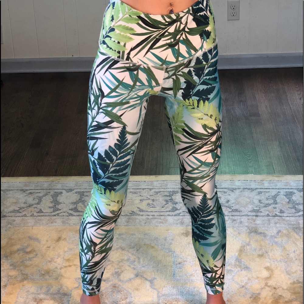 🌿PLAYGROUND🌾BOTANICAL FLORAL YOGA LEGGINGS